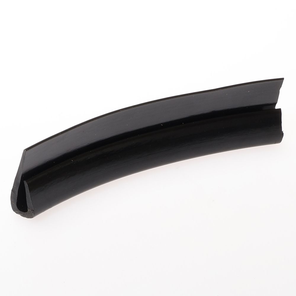 Fenderliste PVC sort 6 mm kant